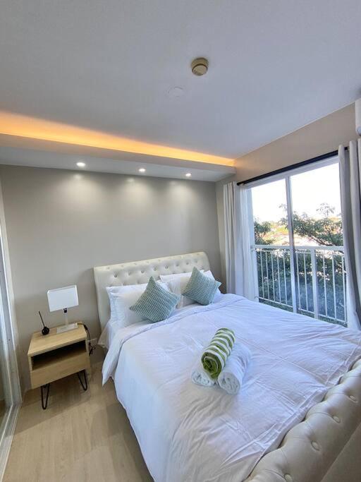 Modern Oasis: Pool + Netflix Leilighet Manila Eksteriør bilde